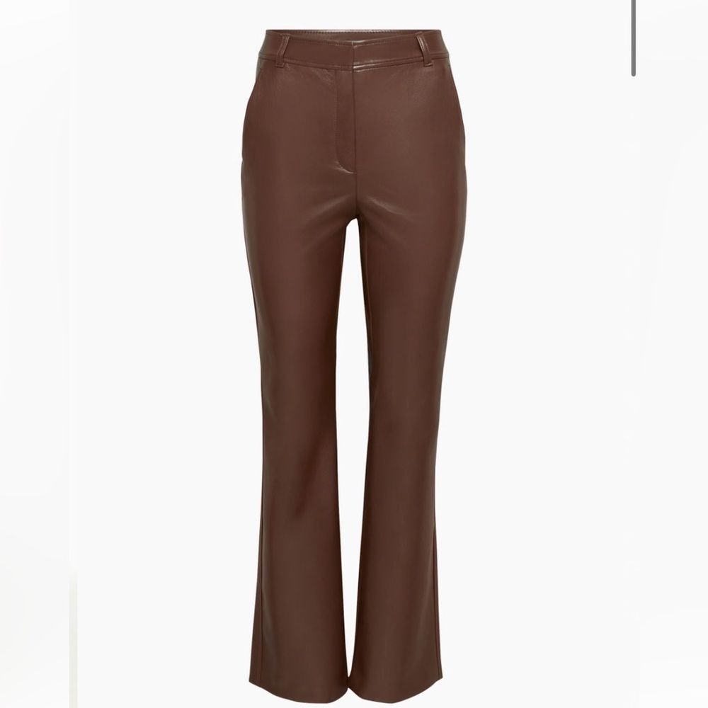 Aritzia Vegan Leather Bootcut Pants
*Publish Pant in color Coffee Bean
*Size 00
